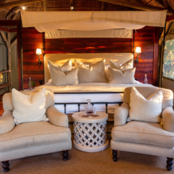 Pembury Tours - Tree Tops Safari Lodge -Lalibela Game Reserve - Eastern Cape - Accommodation - Bedroom