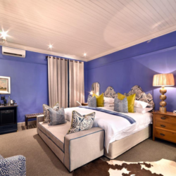Pembury Tours - La Fontaine - Franschhoek - Cape Winelands - Accommodation - Bedroom