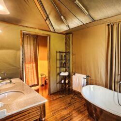 Pembury Tours - Sand River Mara Camp - Elewana Collection - Masai Mara National Park - Kenya - East Africa - Luxury Accommodation - Bathroom
